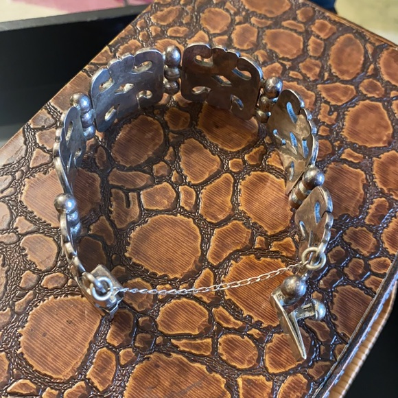 Vintage MWS Mexico .925 Sterling Silver Heavy Link Cutout Scroll Style Bracelet. - Picture 2 of 11